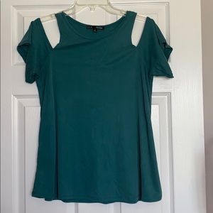 Cold Shoulder Top SZ M
